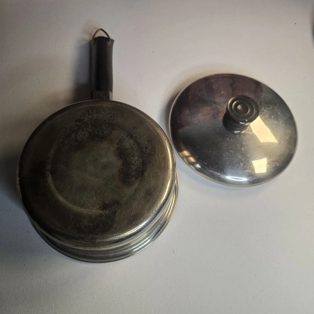 Vtg Duncan Hines Stainless Steel 1.5 Qt Sauce Pan Pot + Lid 3Ply 18/8 Regal Ware